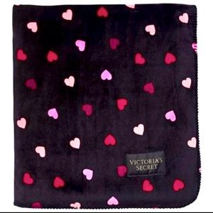 Victoria’s Secret Heart Plush Throw with Fragrance Mist